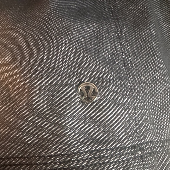 Lululemon City Jacket - Black and Grey - Oversized Look! Great condition! - Picture 3 of 5